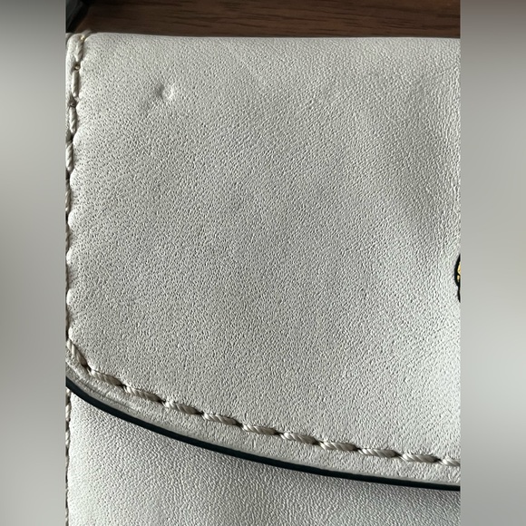 Mickey Mouse Coach clutch - Picture 5 of 16